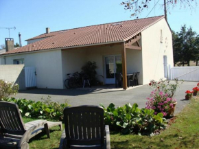 Maison Rénovée à La Ferme avec Jardin Clôturé, à Proximité de Pistes Cyclables et Sentiers - FR-1-426-199